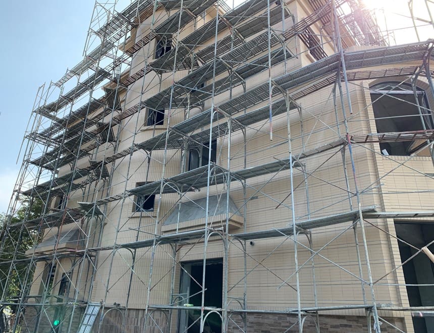 只用兩支材料就能打遍60坪的建物