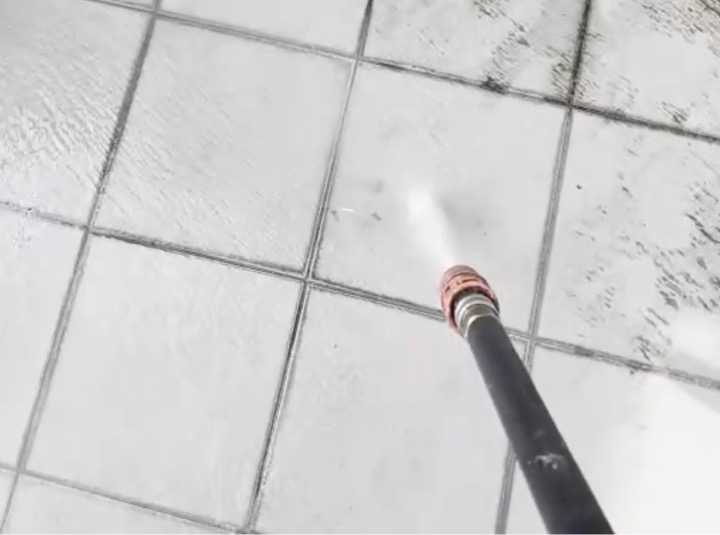 高壓水柱清洗工面